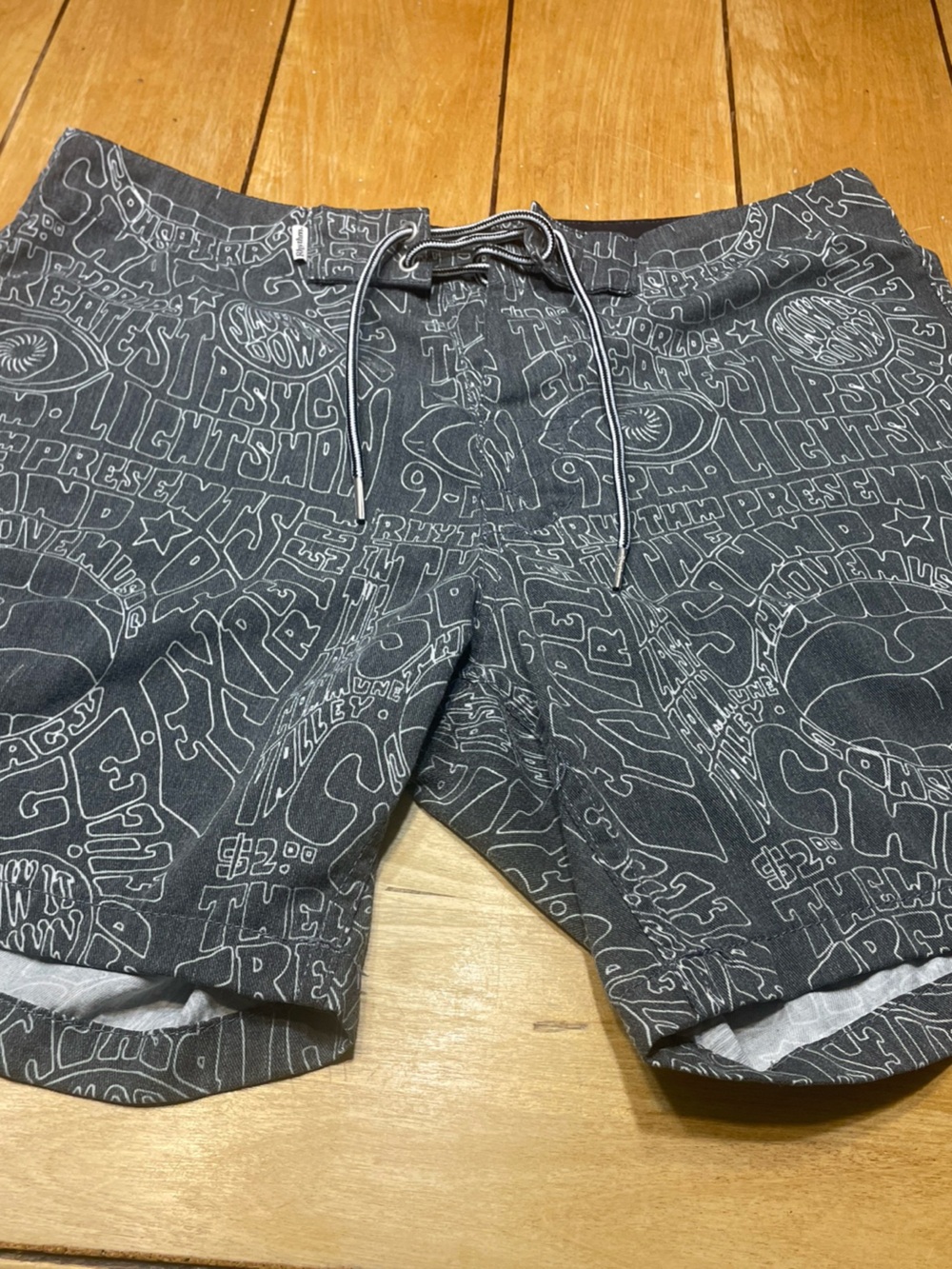 Rhythm Black & White Graffiti Graphic APP Men's Swim Trunks Board Shorts 32x7